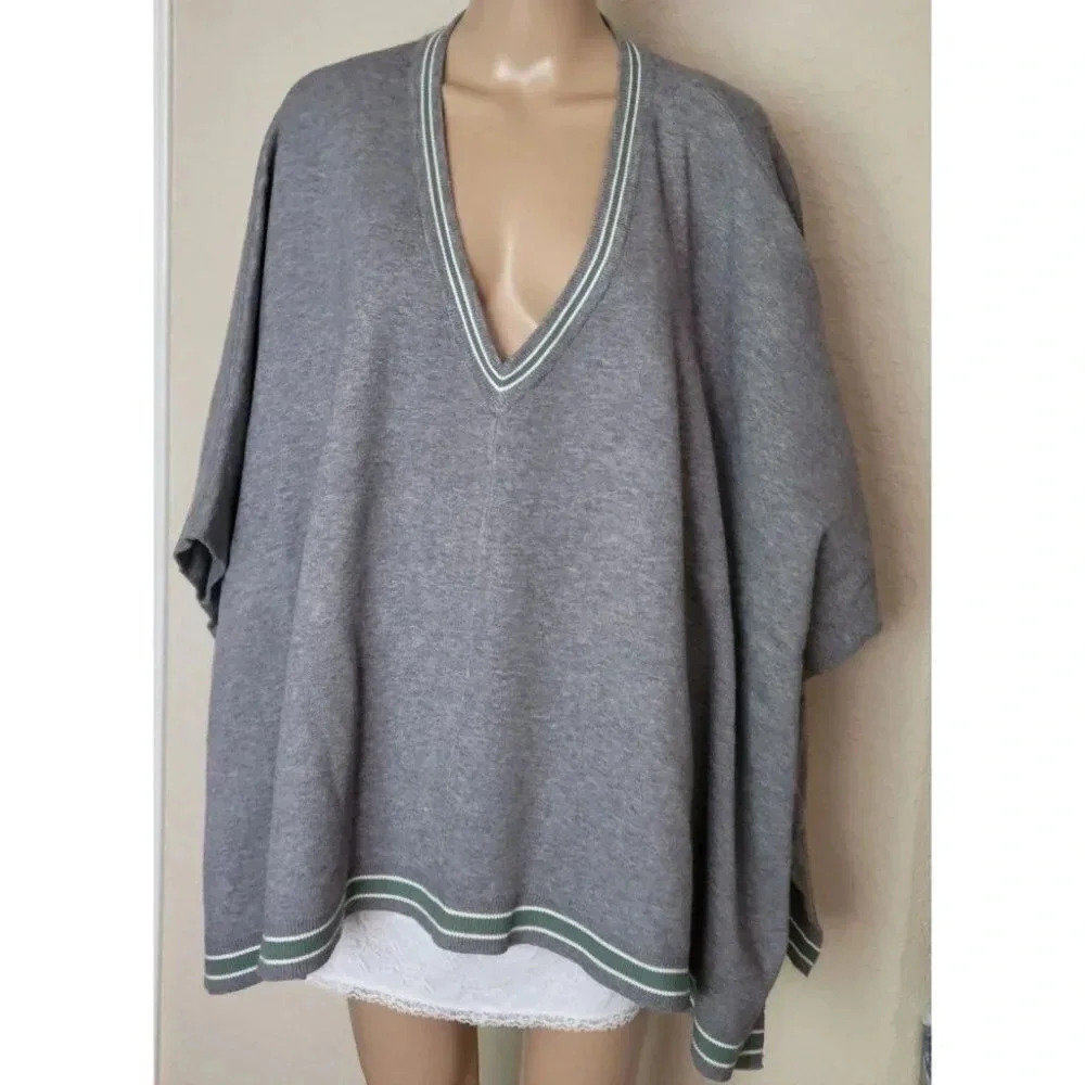 House of Harlow 1960 Poncho V-Neck Gray Sweater One Size NWOT - Picture 2 of 8